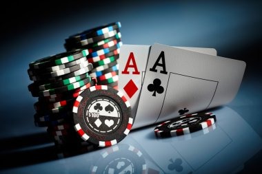 Rules and payouts visible during play Game rules displayed in free play mode